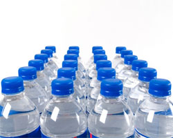 Простая, в том числе и бутилированная, вода больше популярна в США, чем газировка